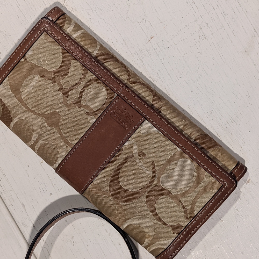 Coach Tan and Brown Tote Bag - Picture 8 of 11